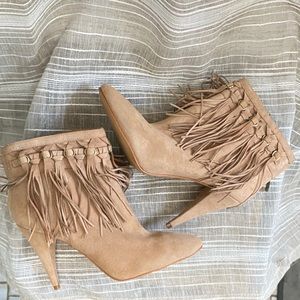 NINE WEST CASANDRI  fringe ankle bootie 7